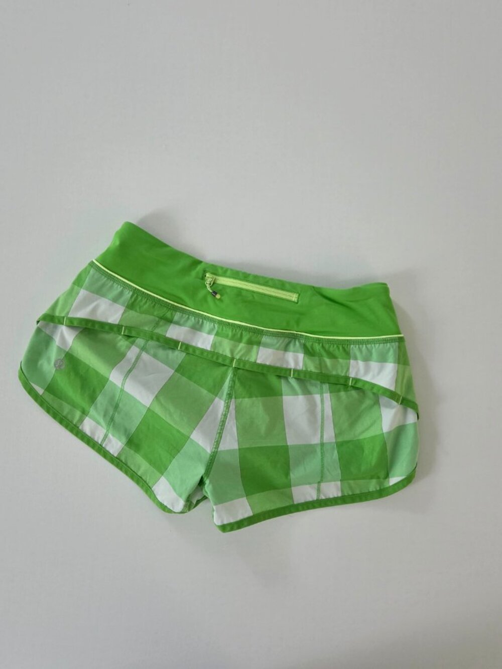 Lululemon Hotty Hot Shorts with Liner Sz 4 - Picture 4 of 6